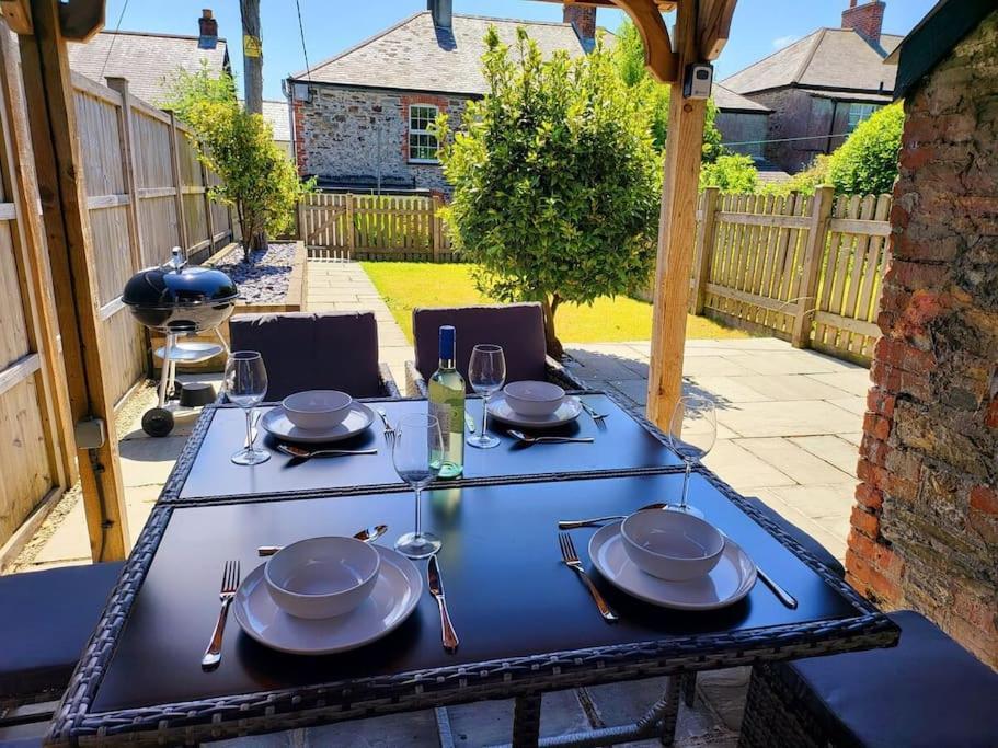 8 Duke Street - Launceston Cornwall ภายนอก รูปภาพ