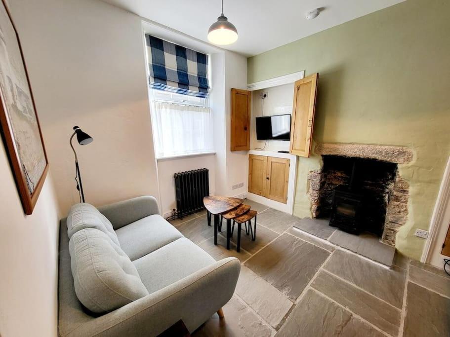 8 Duke Street - Launceston Cornwall ภายนอก รูปภาพ